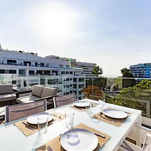 https://brand-new-apartment-with-pool-and-sea-view-in-marbella.es-andalucia.com