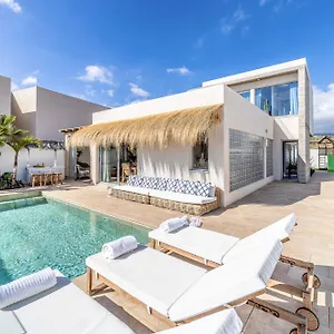 https://ixchel-beach-house-by-medano4you.in-canary-islands.com